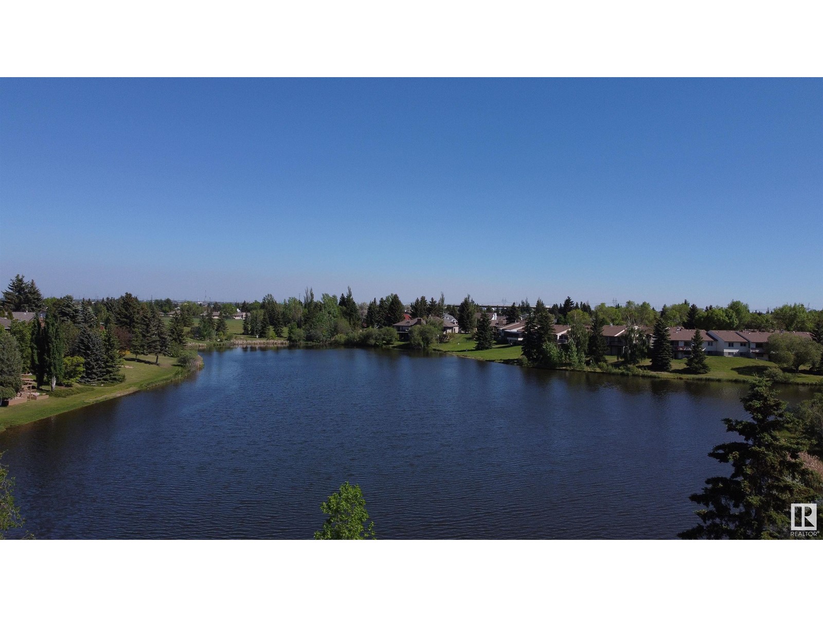 10552 16 Av Nw, Edmonton, Alberta  T6J 5H9 - Photo 4 - E4439121