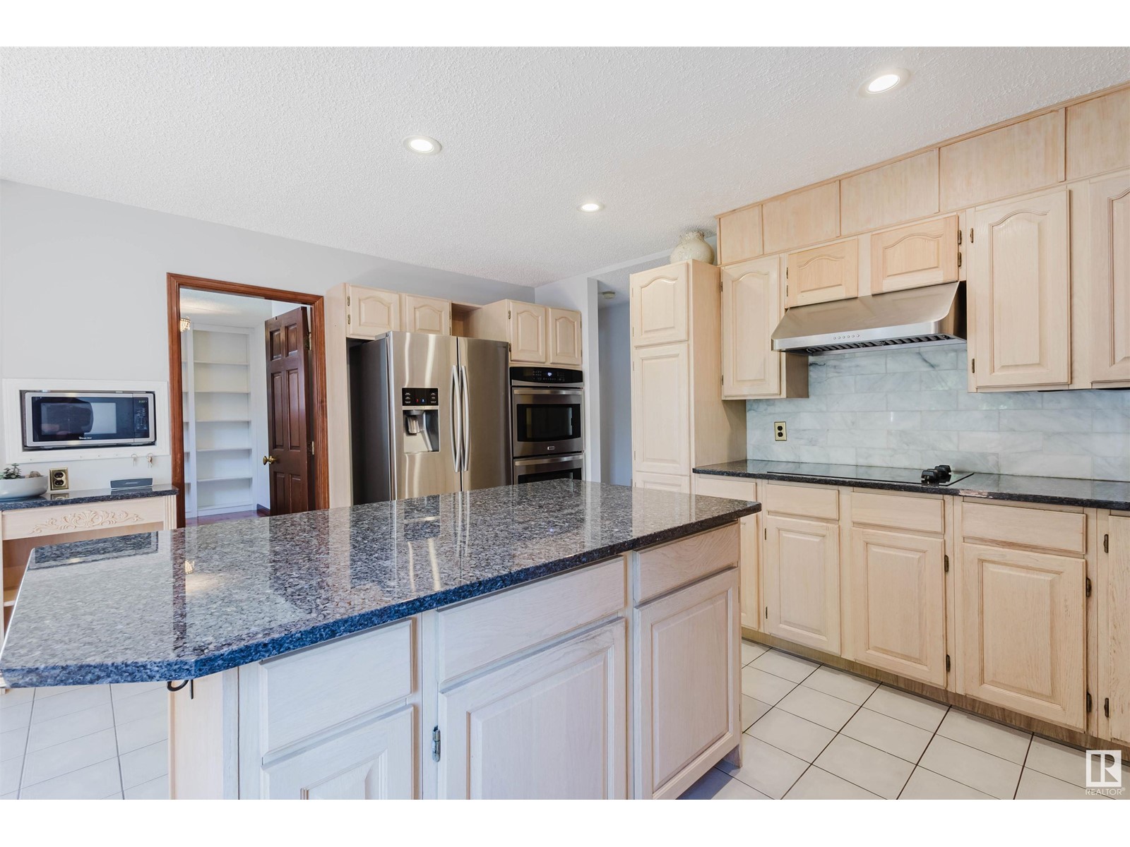 10552 16 Av Nw, Edmonton, Alberta  T6J 5H9 - Photo 18 - E4439121