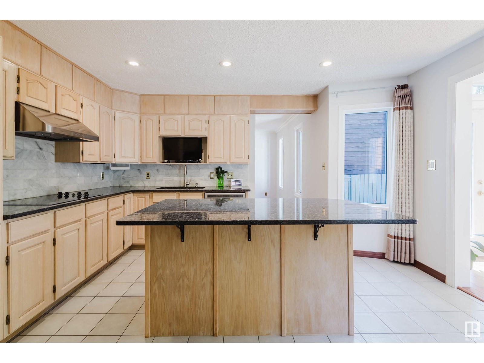 10552 16 Av Nw, Edmonton, Alberta  T6J 5H9 - Photo 17 - E4439121