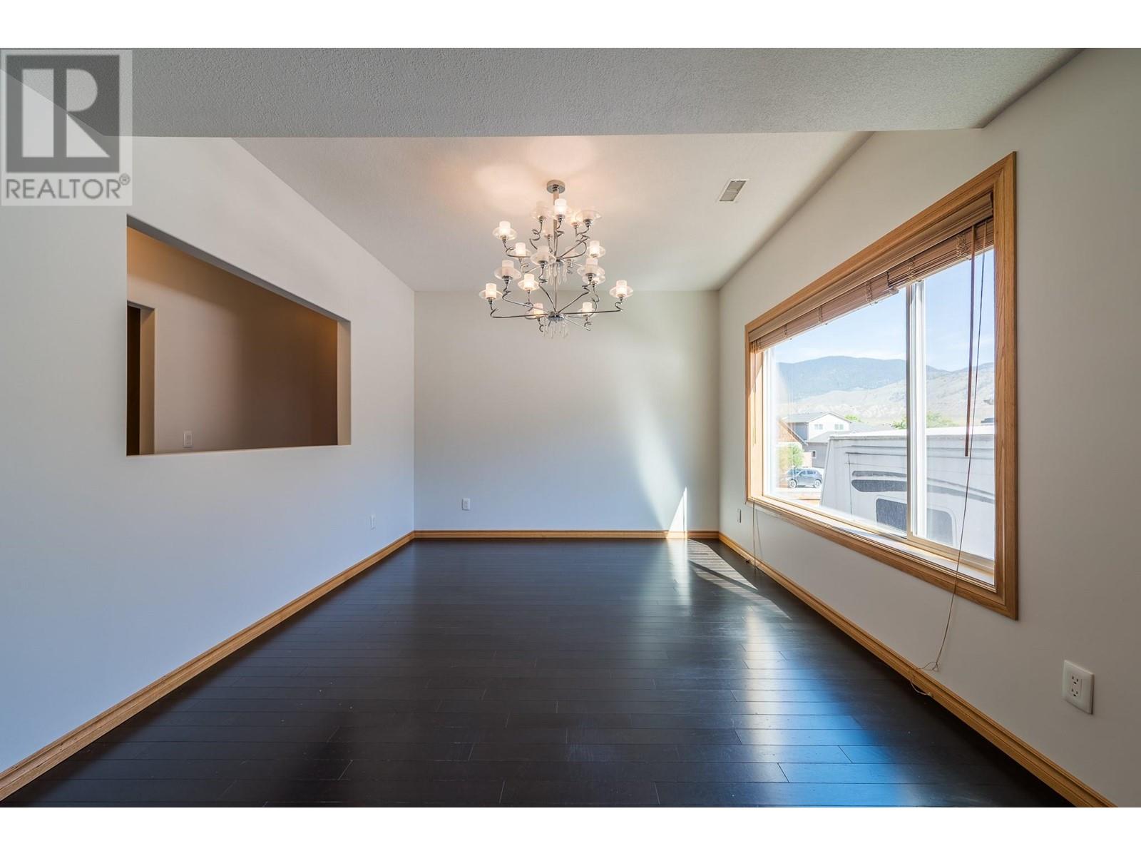 8925 Grizzly Crescent, Kamloops, British Columbia  V2C 6T9 - Photo 8 - 10349667
