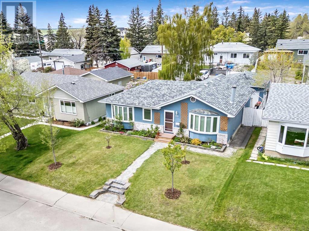 156 Gordon Drive Sw, Calgary, Alberta  T3E 5A8 - Photo 2 - A2223384