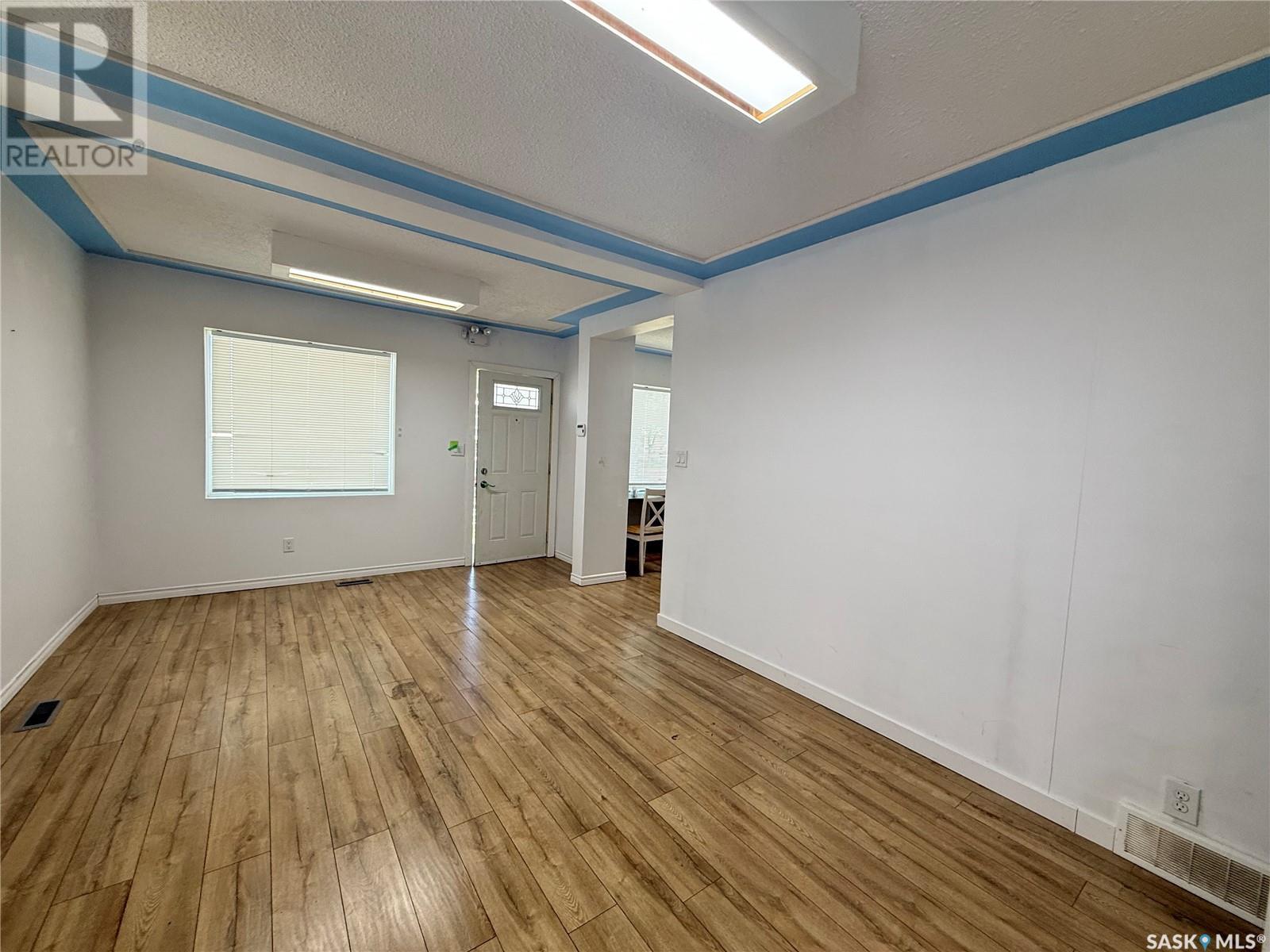 2919 Dewdney Avenue, Regina, Saskatchewan  S4T 0Y1 - Photo 4 - SK007724
