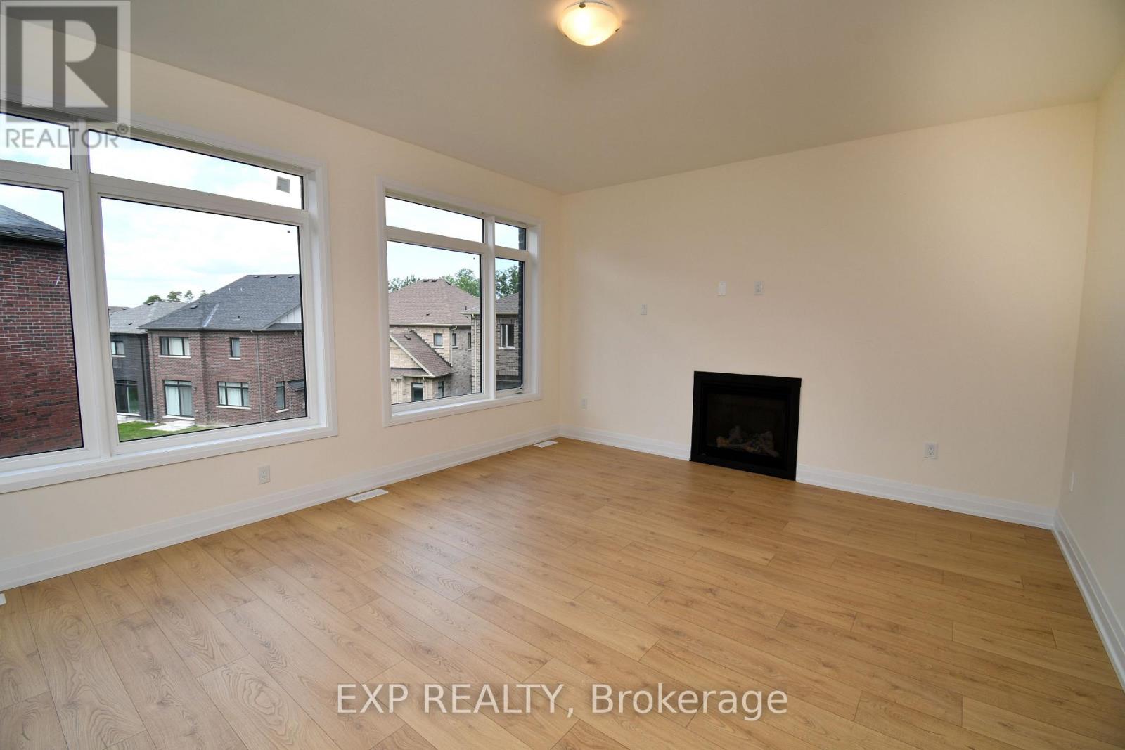56 Bearberry Road, Springwater, Ontario  L0L 1Y3 - Photo 12 - S12186071