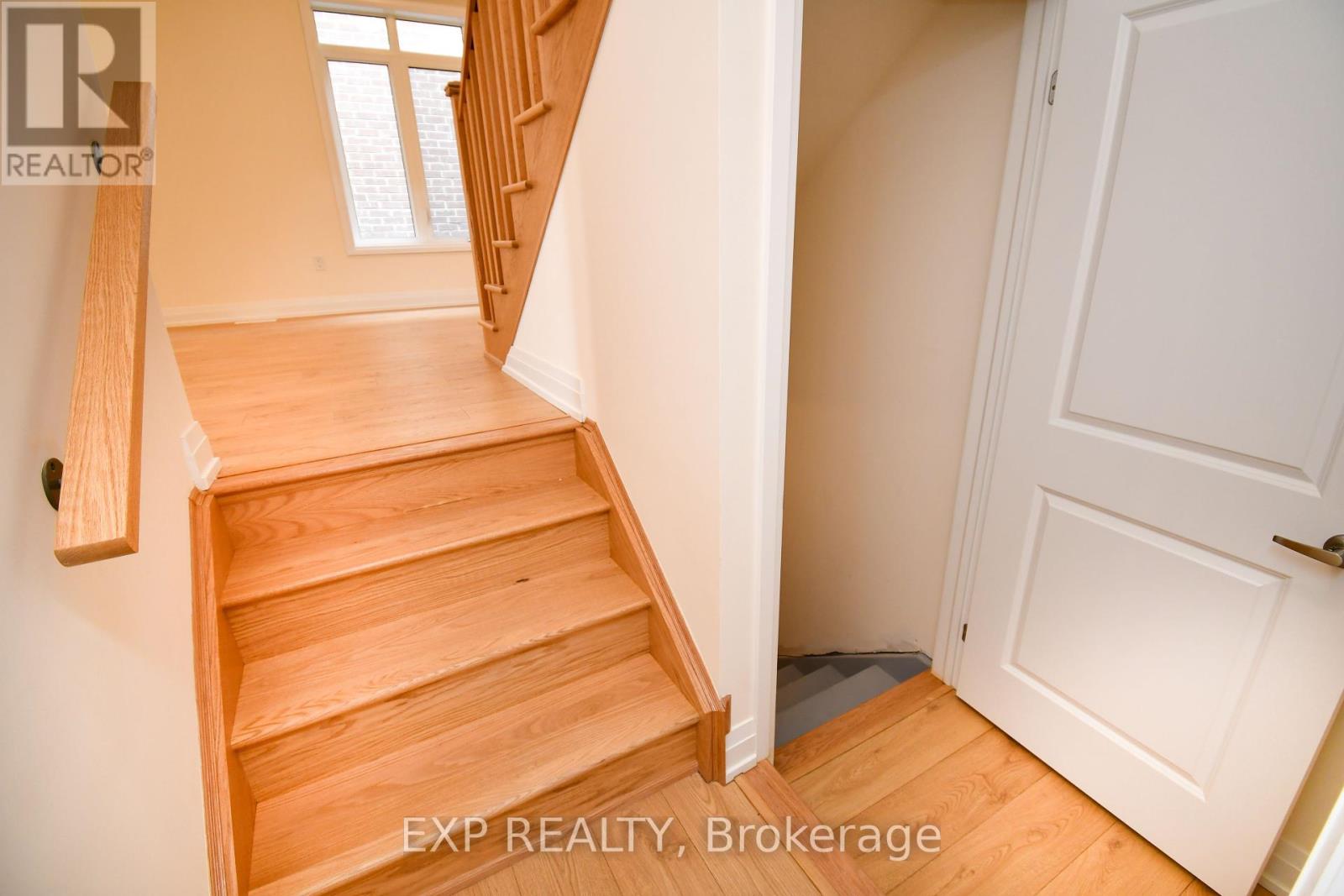 56 Bearberry Road, Springwater, Ontario  L0L 1Y3 - Photo 34 - S12186071