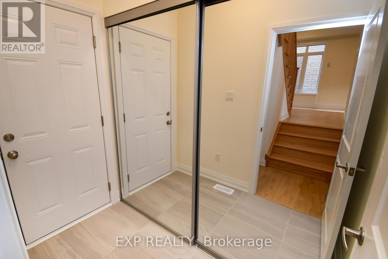 56 Bearberry Road, Springwater, Ontario  L0L 1Y3 - Photo 35 - S12186071