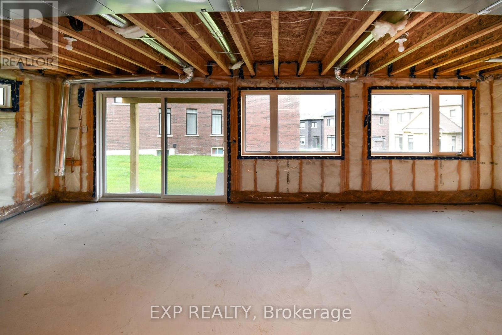 56 Bearberry Road, Springwater, Ontario  L0L 1Y3 - Photo 37 - S12186071