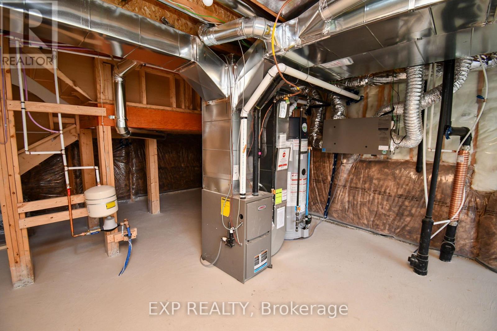 56 Bearberry Road, Springwater, Ontario  L0L 1Y3 - Photo 39 - S12186071