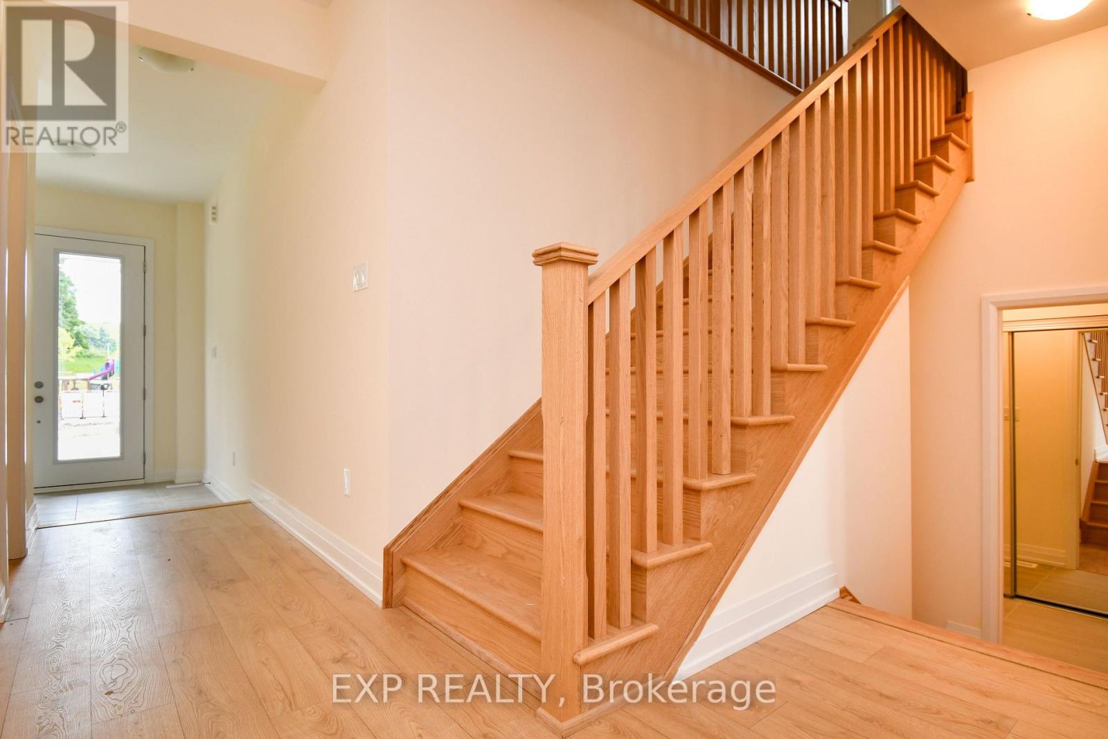 56 Bearberry Road, Springwater, Ontario  L0L 1Y3 - Photo 8 - S12186071
