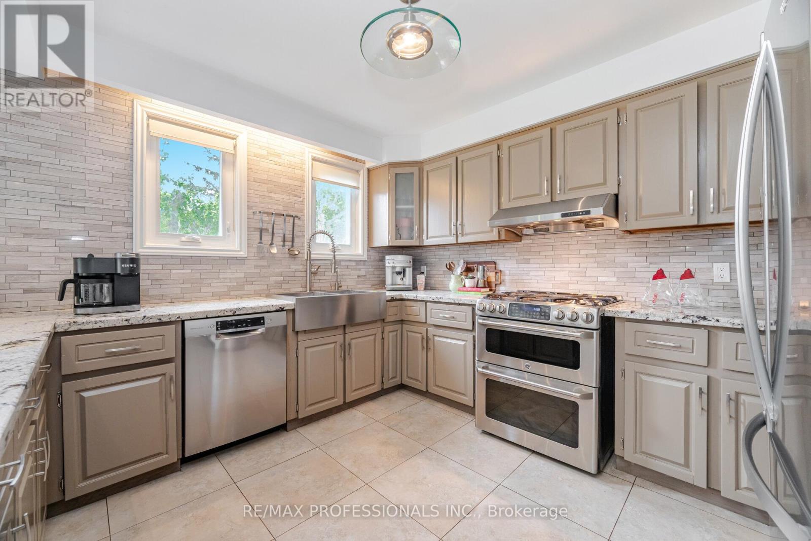 152 Church Street, Toronto, Ontario  M9N 1N5 - Photo 12 - W12186063