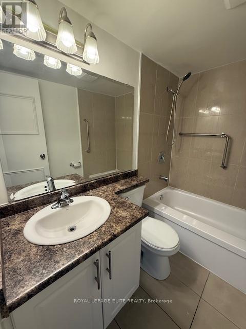 310 - 3120 Kirwin Avenue, Mississauga (Cooksville), Ontario  L5A 3R2 - Photo 25 - W12186079