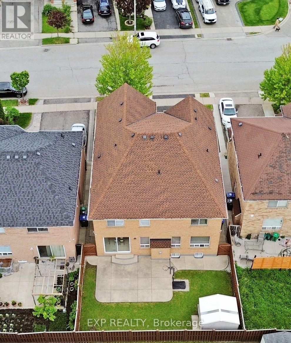 10 Crystalhill Drive, Brampton (Vales Of Castlemore), Ontario  L6P 2T1 - Photo 49 - W12186087