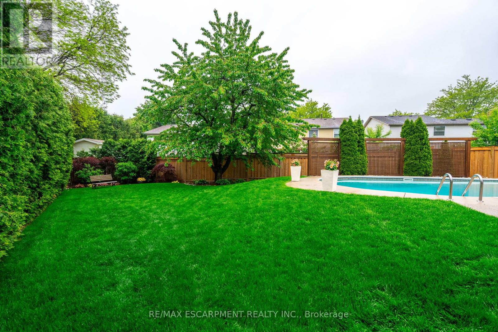 1286 Morgan Court, Burlington, Ontario  L7M 1X2 - Photo 47 - W12186107