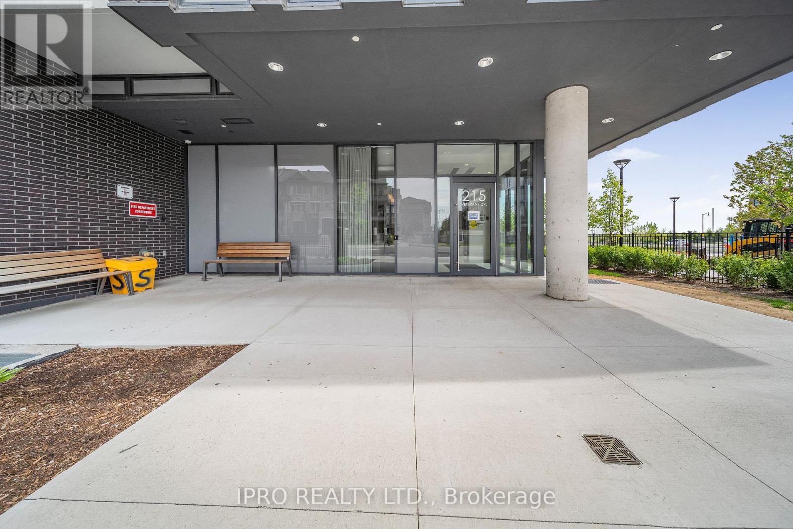 Property at 709 - 215 VETERANS DRIVE image 4