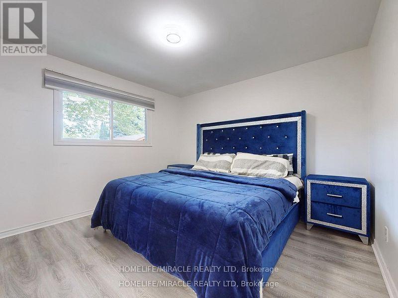 374 Book Road, Grimsby, Ontario  L3M 2M6 - Photo 19 - X12186098