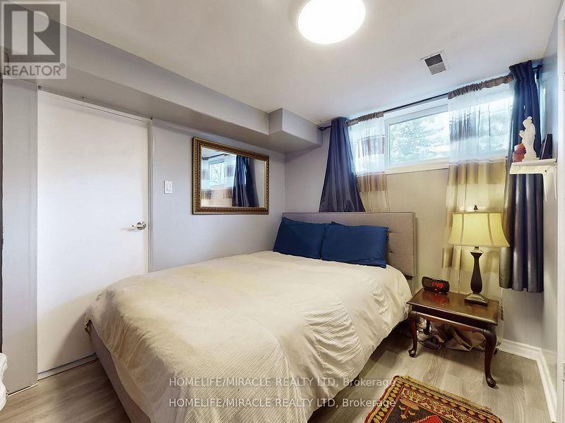 374 Book Road, Grimsby, Ontario  L3M 2M6 - Photo 31 - X12186098
