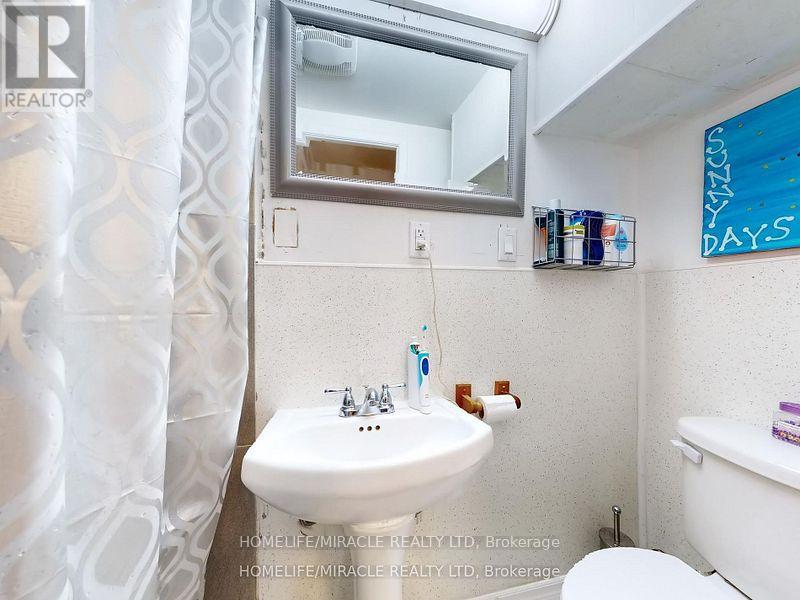 374 Book Road, Grimsby, Ontario  L3M 2M6 - Photo 34 - X12186098