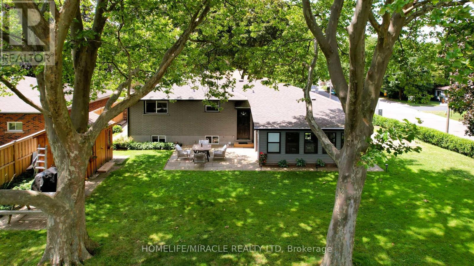 374 Book Road, Grimsby, Ontario  L3M 2M6 - Photo 49 - X12186098