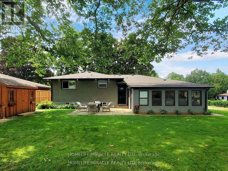 374 Book Road, Grimsby, Ontario  L3M 2M6 - Photo 5 - X12186098