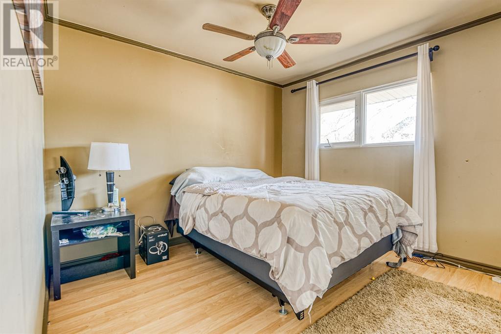 9645 Hillcrest Drive, Grande Prairie, Alberta  T8V 1A9 - Photo 16 - A2211943