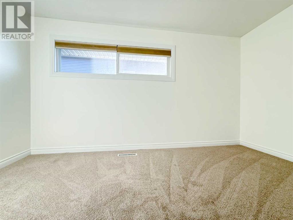584 Regal Park Ne, Calgary, Alberta  T2E 0S6 - Photo 11 - A2222576