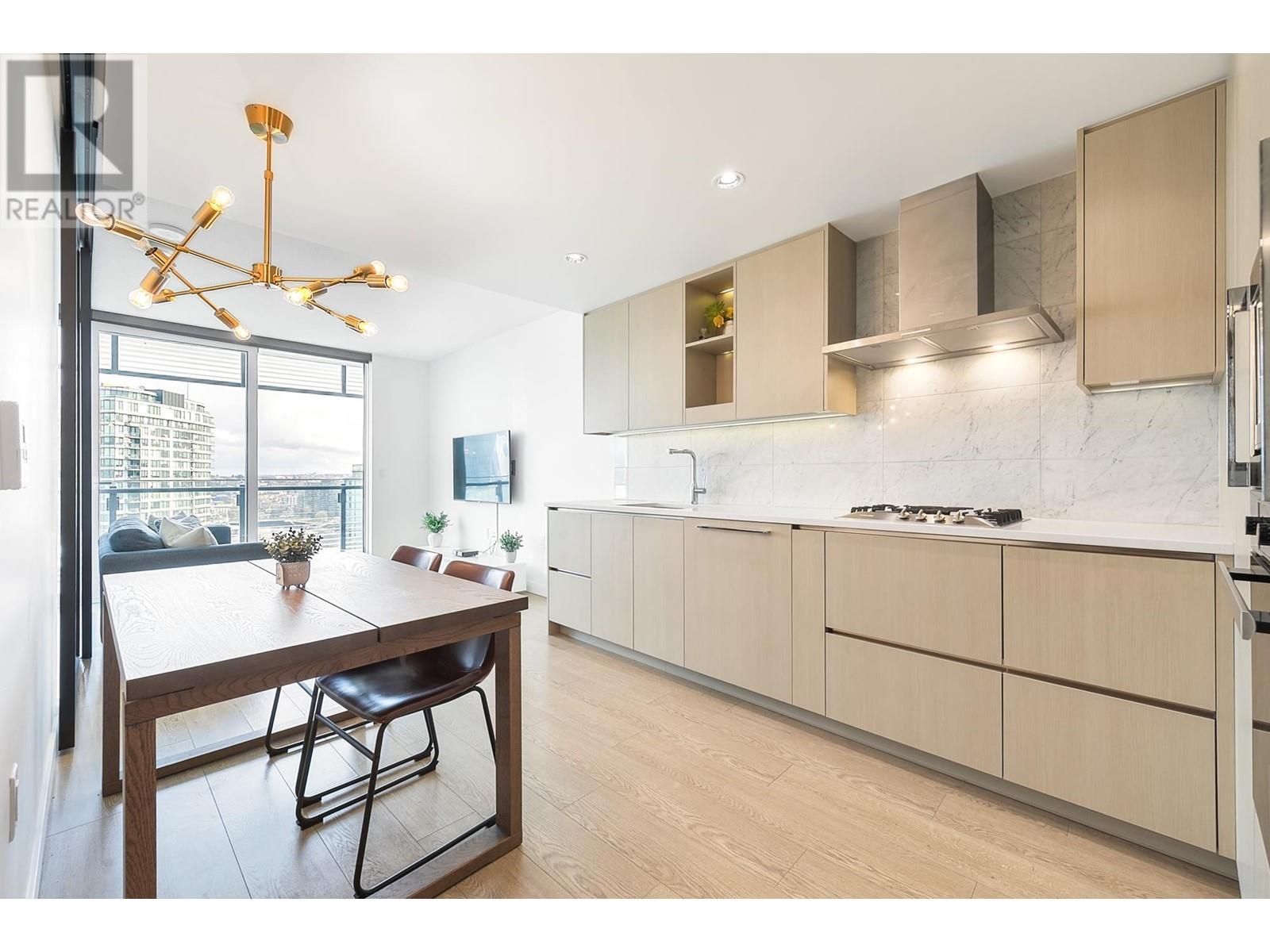 2212 89 NELSON STREET, Vancouver, British Columbia