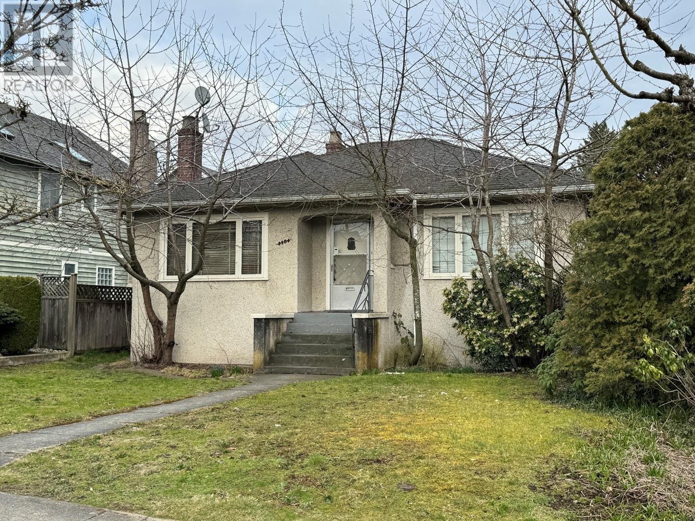 Property at 8504 MONTCALM STREET image 1