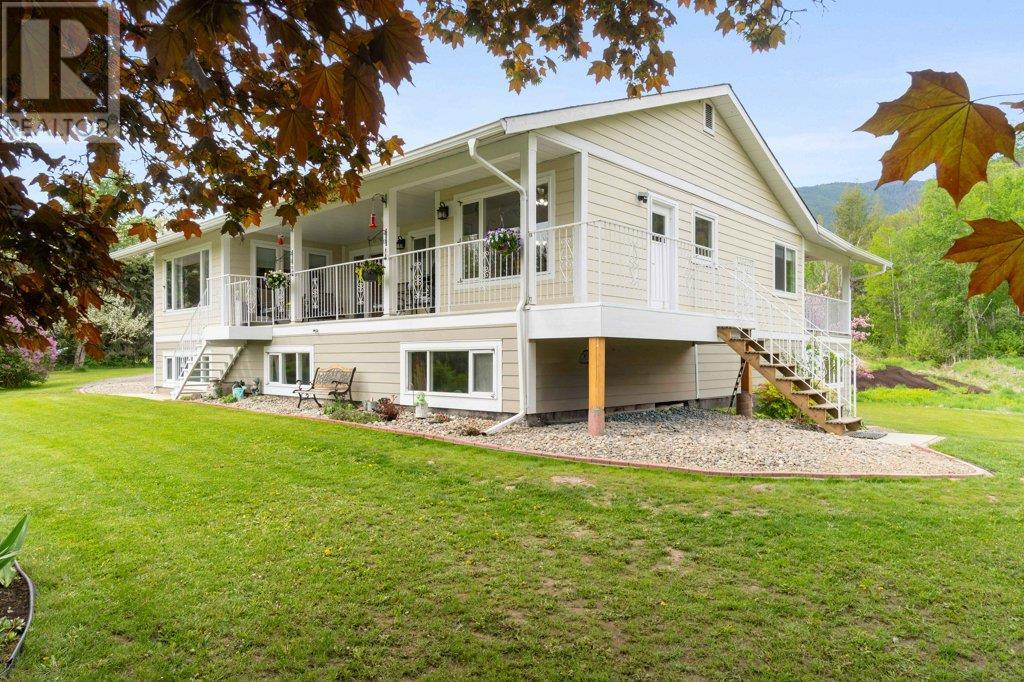 4501 44 Avenue Nw, Salmon Arm, British Columbia  V1E 3A7 - Photo 2 - 10347524