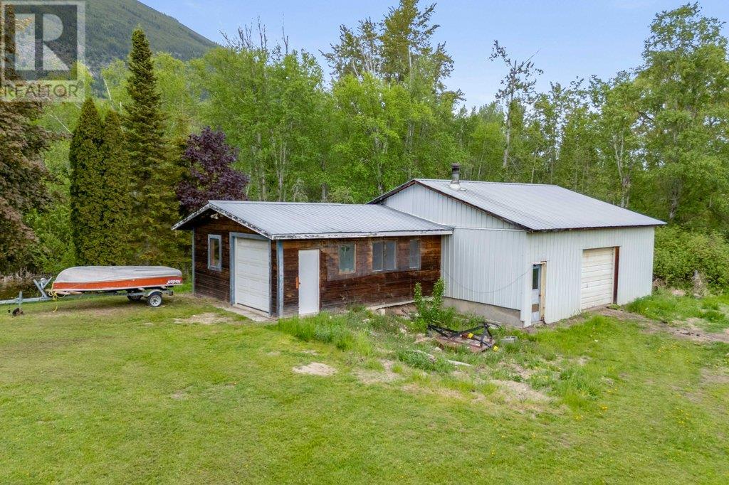 4501 44 Avenue NW, Salmon Arm, BC V1E3A7