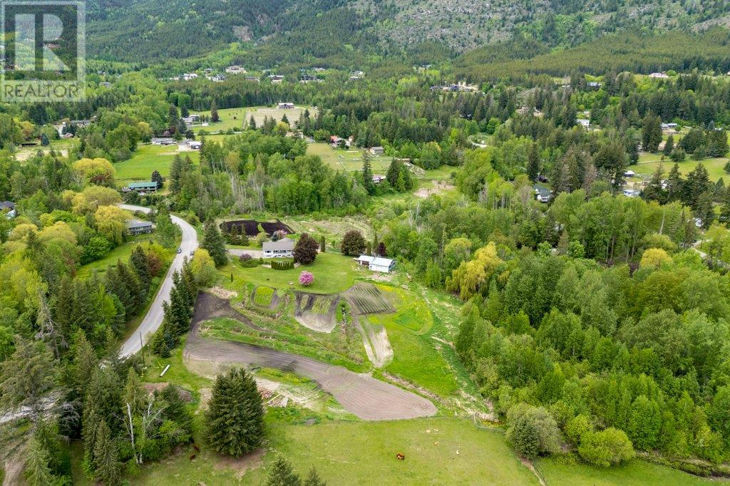 4501 44 Avenue Nw, Salmon Arm, British Columbia  V1E 3A7 - Photo 81 - 10347524
