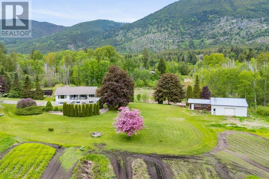4501 44 Avenue Nw, Salmon Arm, British Columbia  V1E 3A7 - Photo 86 - 10347524