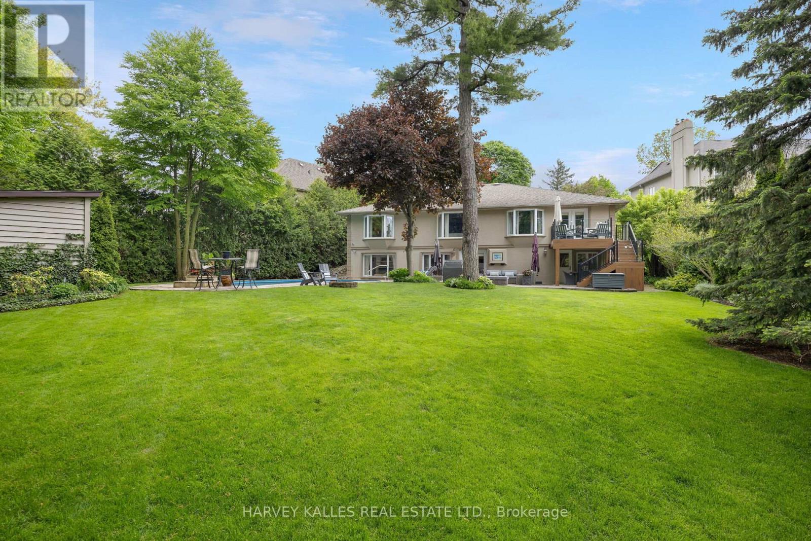 53 Twyford Road, Toronto, Ontario  M9A 1W5 - Photo 3 - W12186131