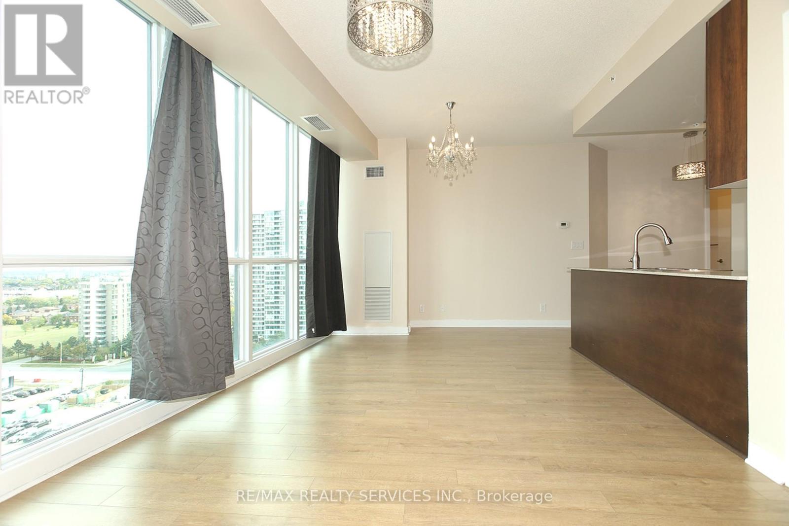 1411 - 3985 Grand Park Drive, Mississauga, Ontario  L5B 0H8 - Photo 5 - W12186136