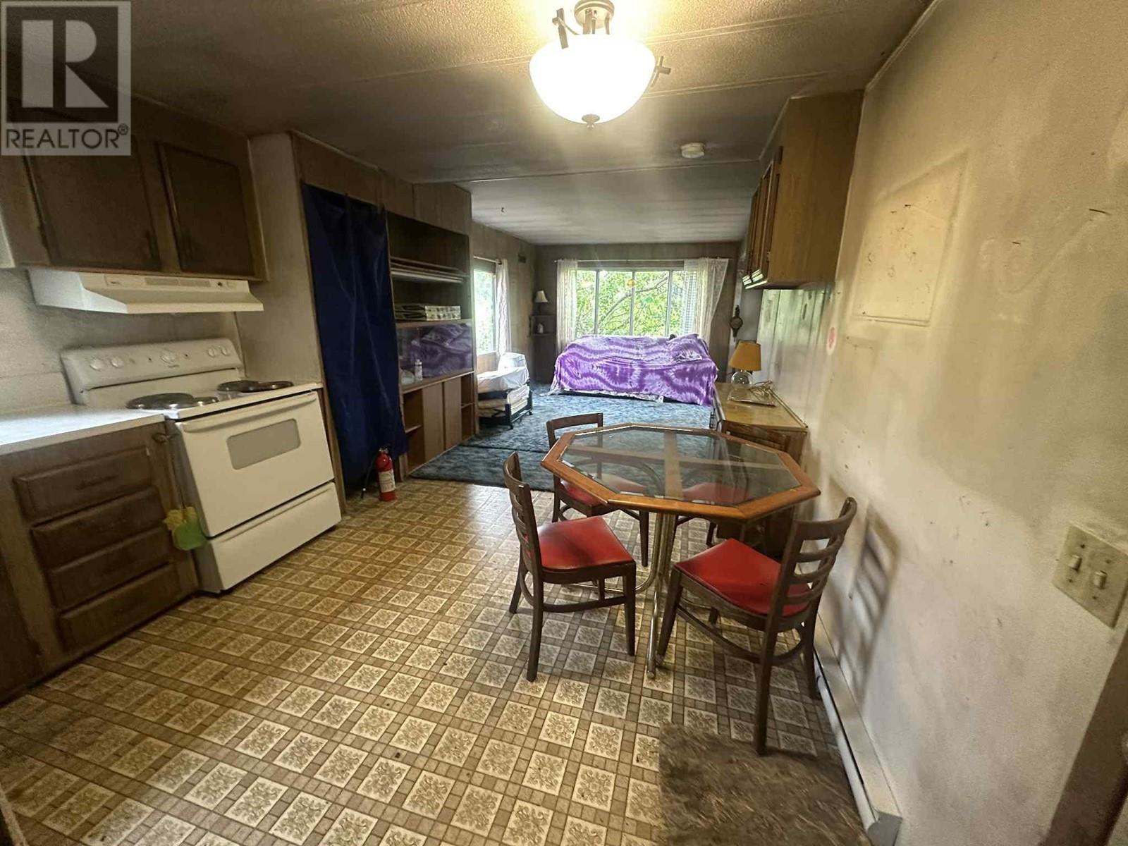 3688 Mckenzie Road, Krestova, BC V0G1H2