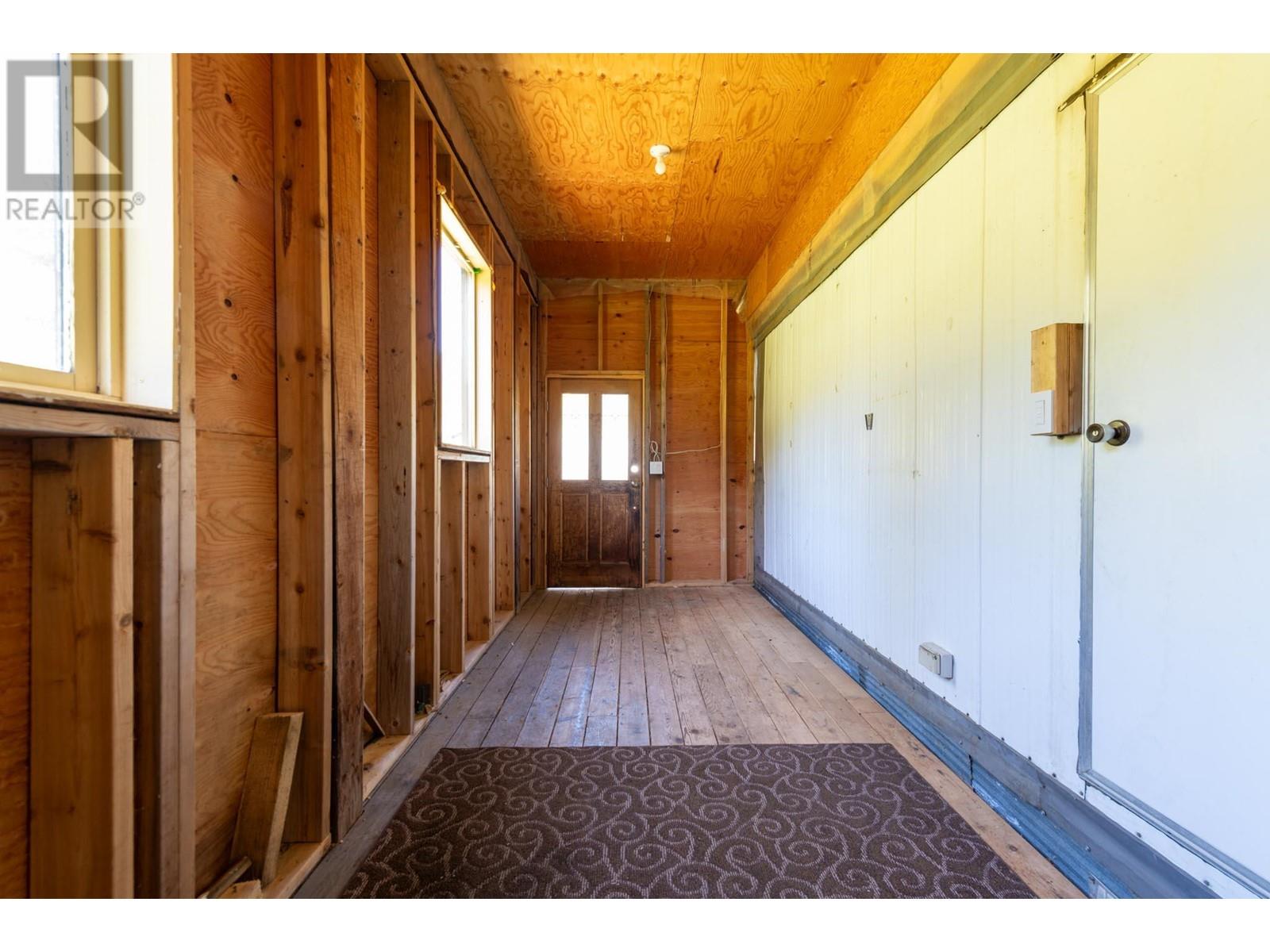 7604 1st Avenue, Ymir, British Columbia  V0G 2K0 - Photo 32 - 10349865