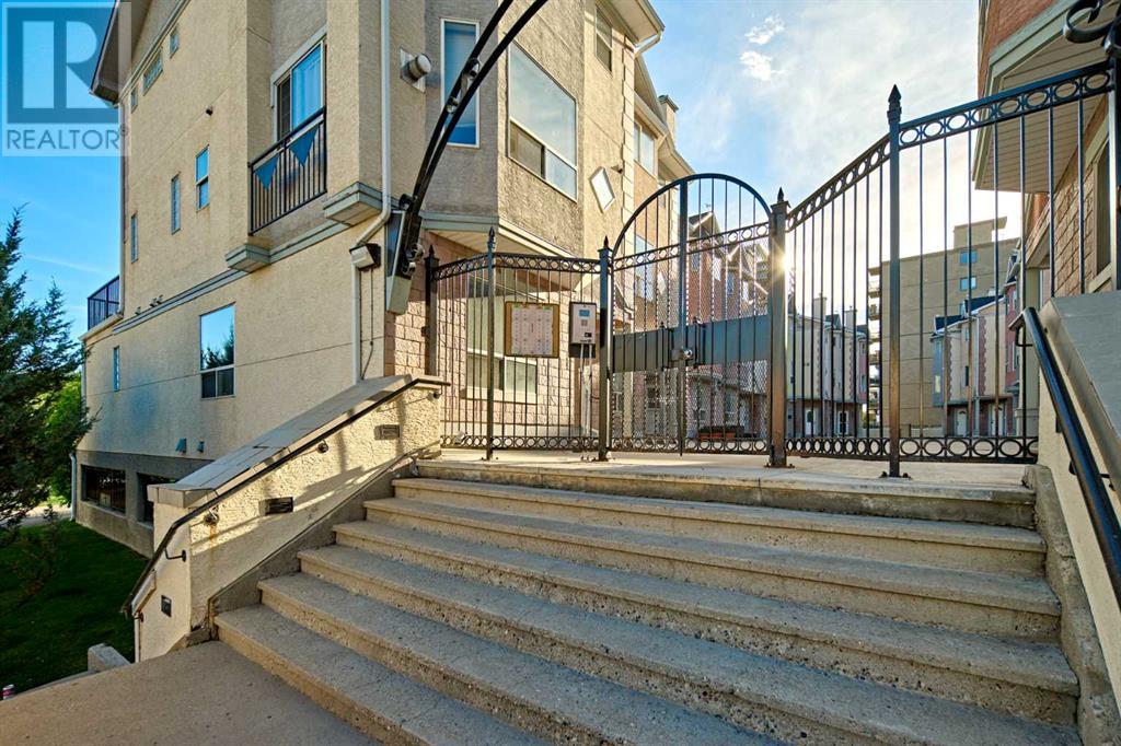 Property at 1535 11 Street SW image 2