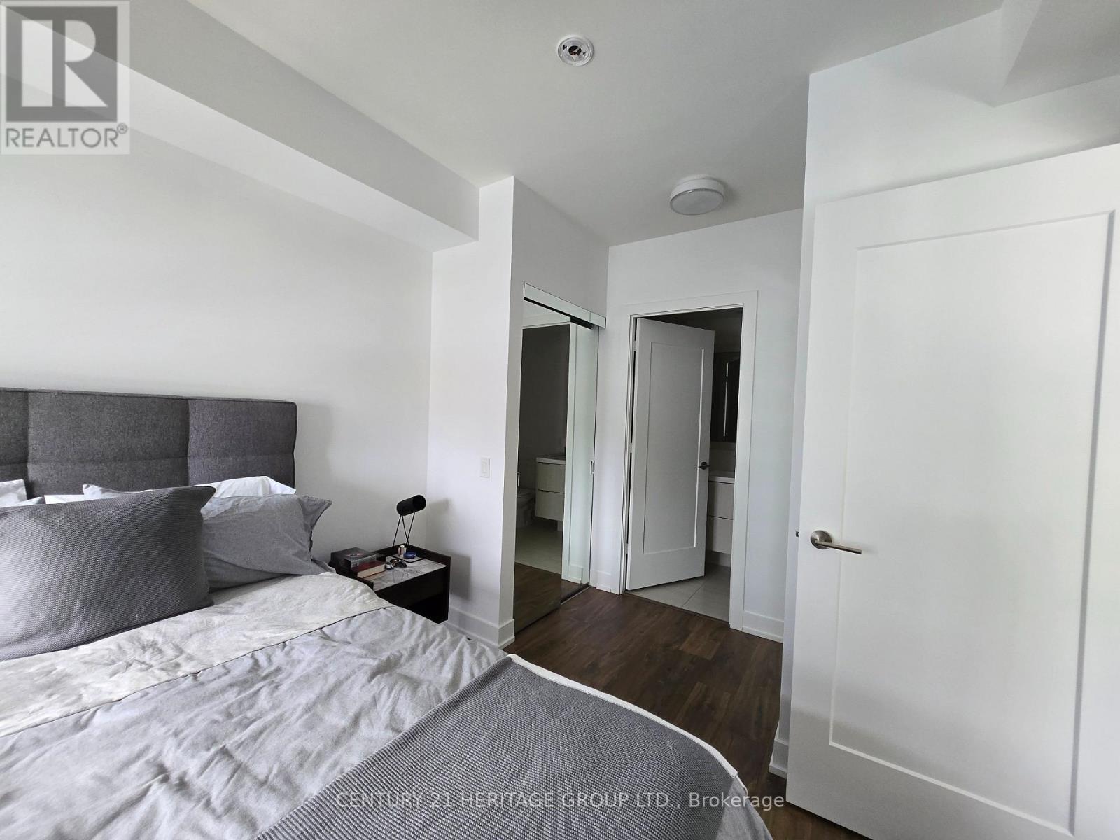 710 - 80 Vanauley Street, Toronto, Ontario  M5T 0C9 - Photo 5 - C12186146
