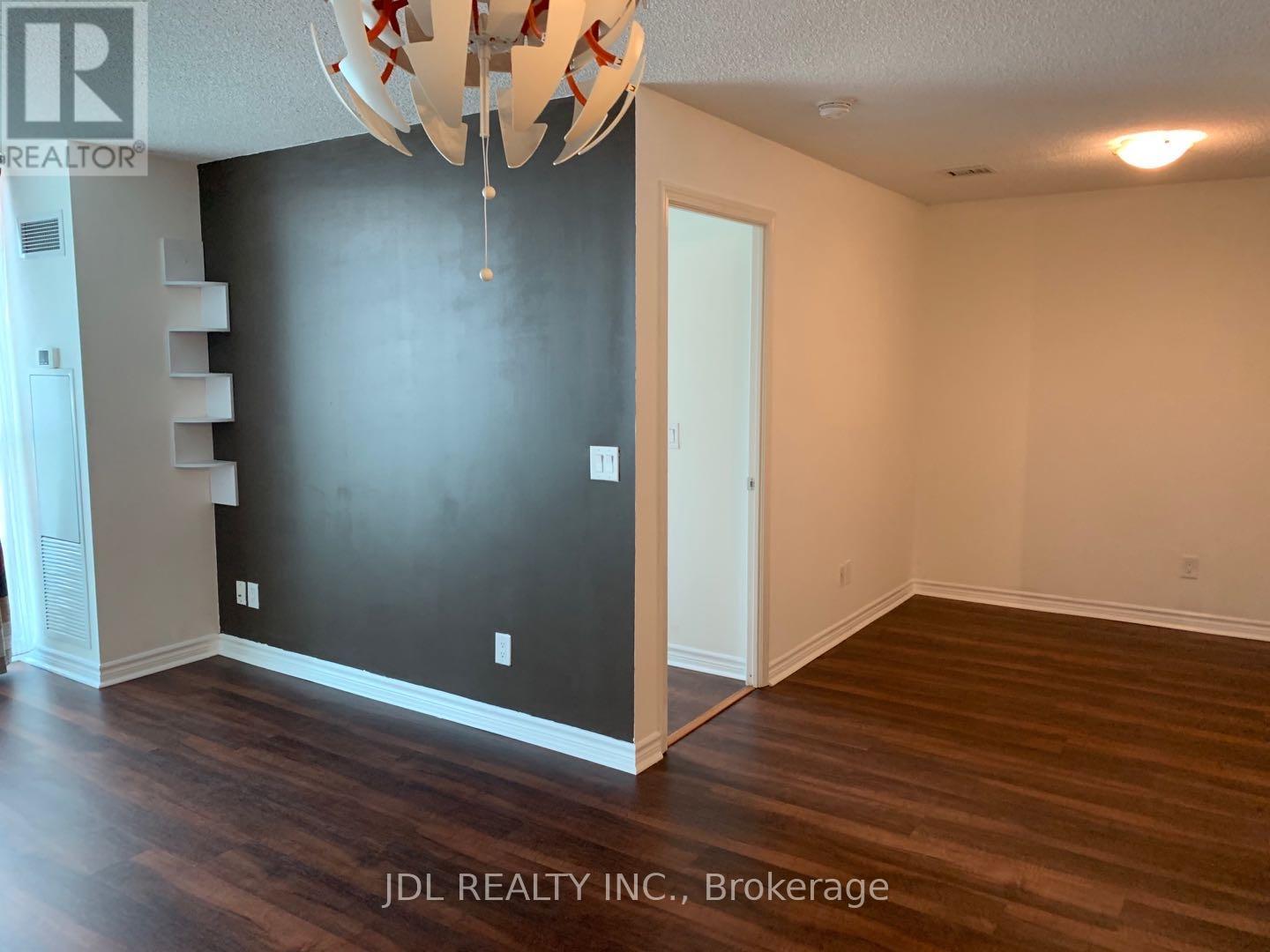Ph-05 - 19 Grand Trunk Crescent, Toronto, Ontario  M5J 3A3 - Photo 11 - C12186158