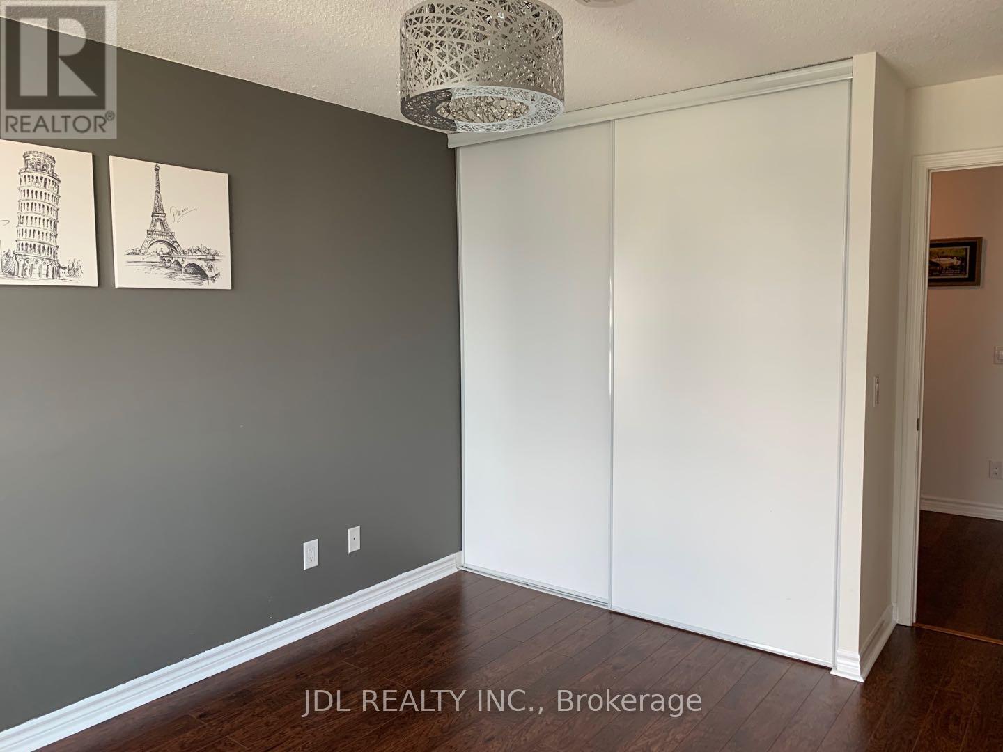 Ph-05 - 19 Grand Trunk Crescent, Toronto, Ontario  M5J 3A3 - Photo 21 - C12186158