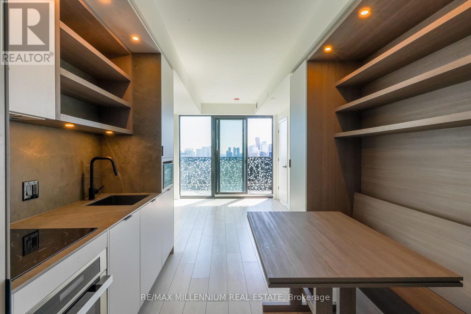 <div class="slider-price">$1,598,888</div><p>3604 - 55 Charles Street E, Toronto, Ontario</p>