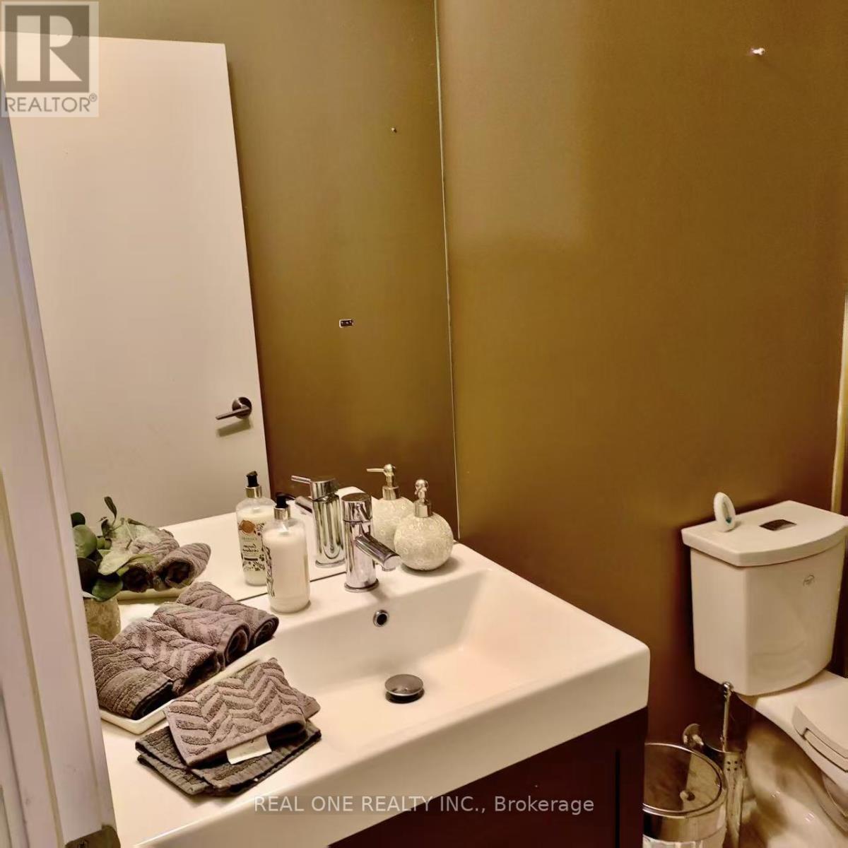 213 - 66 Forest Manor Road, Toronto, Ontario  M2J 0B7 - Photo 6 - C12149480