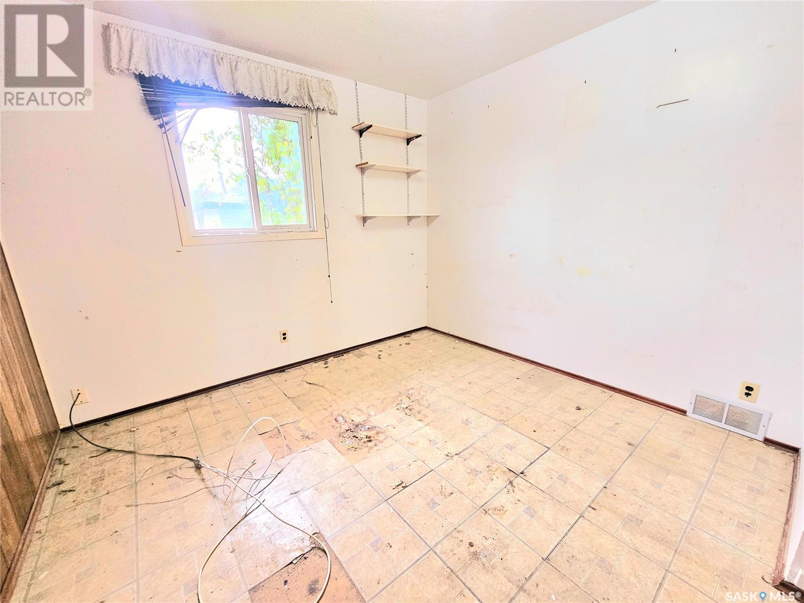1740 Wallace Street, Regina, Saskatchewan  S4N 3Z6 - Photo 6 - SK007817