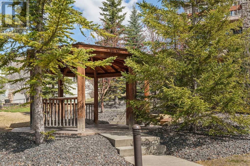 8, 153 Rockyledge View Nw, Calgary, Alberta  T3G 5Y5 - Photo 26 - A2215170