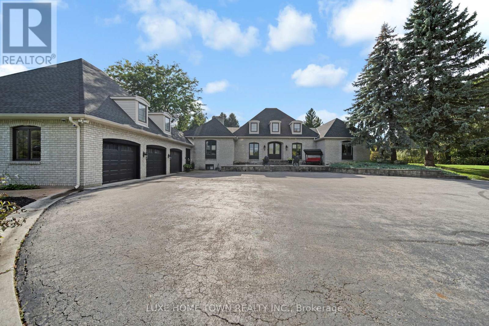 7038 Guelph Line, Milton, Ontario  L0P 1B0 - Photo 1 - W12186142