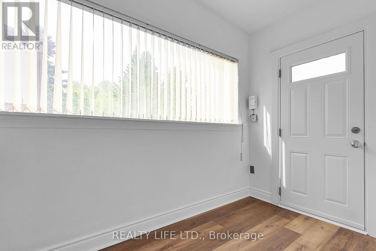 48 Bonnyview Drive, Toronto (Stonegate-Queensway), Ontario  M8Y 3G6 - Photo 15 - W12186162