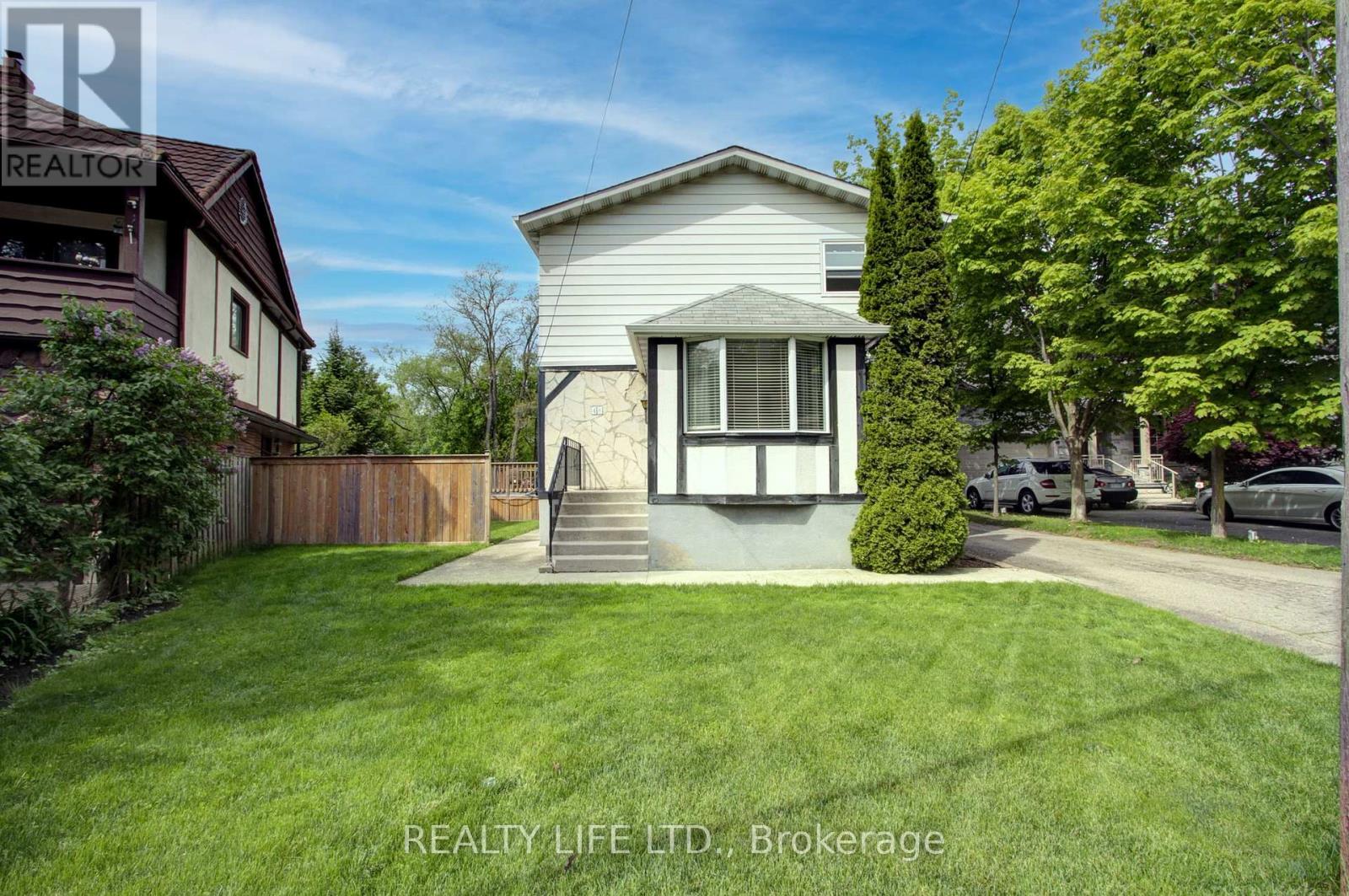 Property at 48 BONNYVIEW DRIVE image 2