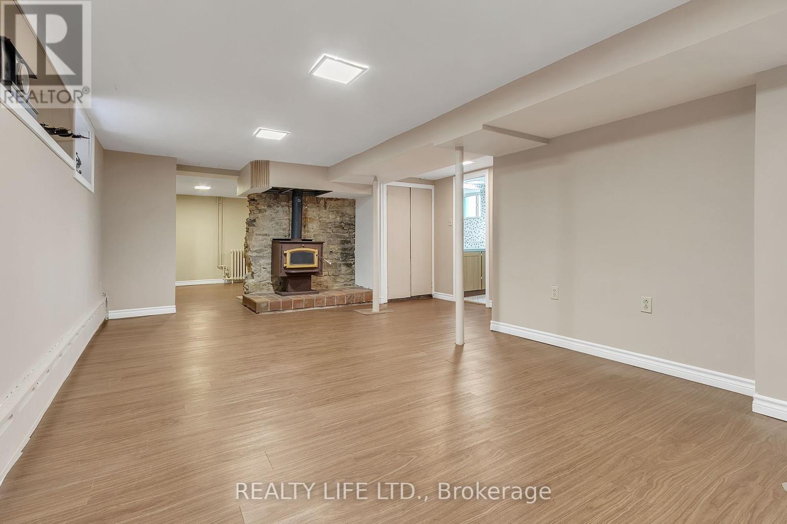 48 Bonnyview Drive, Toronto (Stonegate-Queensway), Ontario  M8Y 3G6 - Photo 26 - W12186162