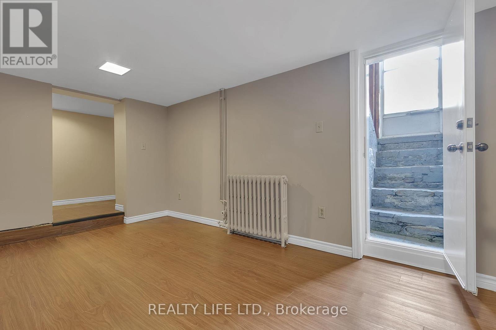 48 Bonnyview Drive, Toronto (Stonegate-Queensway), Ontario  M8Y 3G6 - Photo 27 - W12186162