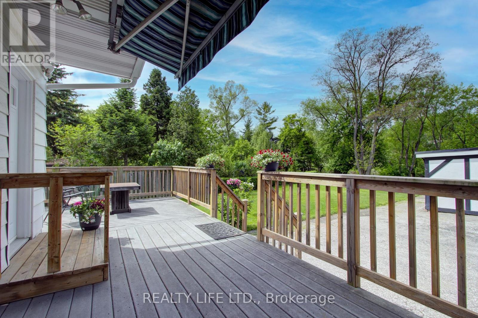 48 Bonnyview Drive, Toronto (Stonegate-Queensway), Ontario  M8Y 3G6 - Photo 33 - W12186162