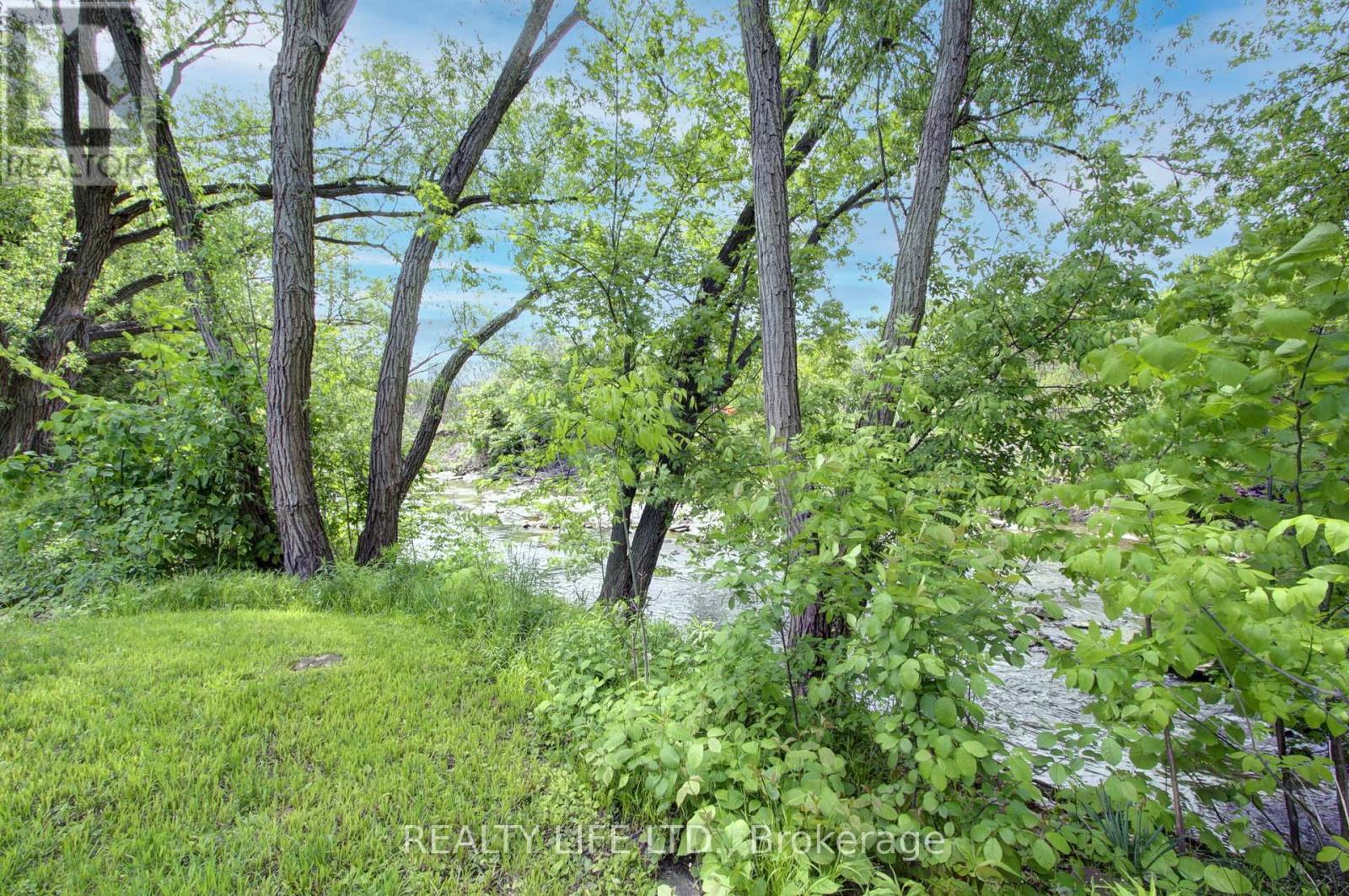 48 Bonnyview Drive, Toronto (Stonegate-Queensway), Ontario  M8Y 3G6 - Photo 42 - W12186162