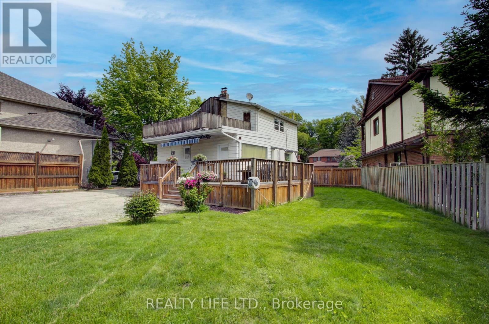 48 Bonnyview Drive, Toronto (Stonegate-Queensway), Ontario  M8Y 3G6 - Photo 47 - W12186162